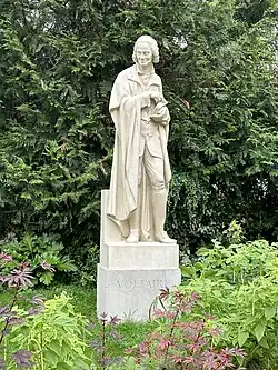 Памятник Вольтеру, Париж