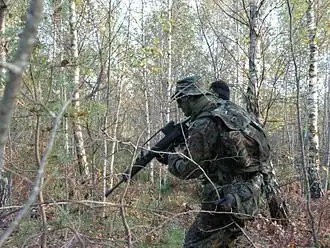 Страйкбол. Момент военно-спортивной игры (Минск, Белоруссия, 2006 год)