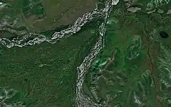 Слияние Сунтара (слева) и Агаякана. Спутниковый снимок от 9 мая 2023 года.