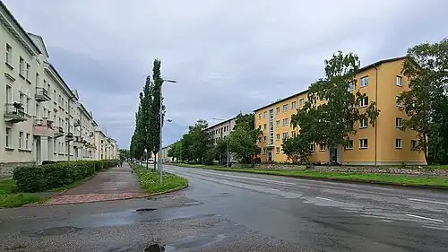 Слева дома 65 и 69, справа — дома 68 и 70