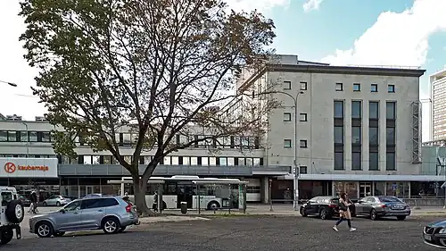 Вид на универмаг с улицы А. Лайкмаа