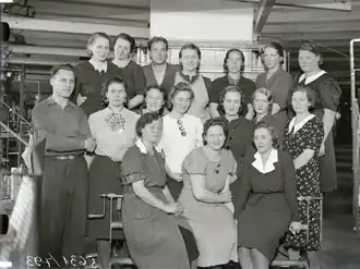 Группа работников фабрики «Пунане Койт» в вязальном зале, 1940-е годы