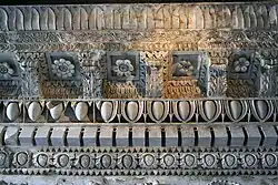 Антаблемент храма Веспасиана