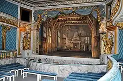 Театр королевы. Интерьер