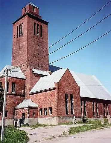 Кирха в посёлке Севастьяново. 2006 год