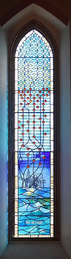 Окно в церкви Святого Николая посвященное трагедии.