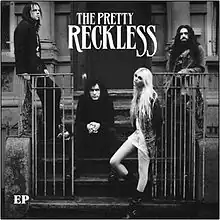 Обложка альбома The Pretty Reckless «The Pretty Reckless» (2010)