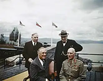 Маккензи Кинг, Франклин Д. Рузвельт, Уинстон Черчилль и граф Атлон в La Citadelle