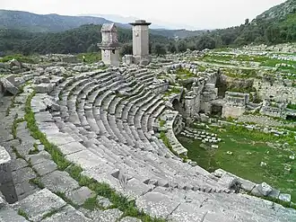 Ксанф: амфитеатр, монумент гарпий и саркофаг