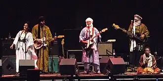 Группа Tinariwen в 2010 году