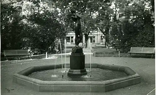 Фонтан в 1930-х годах