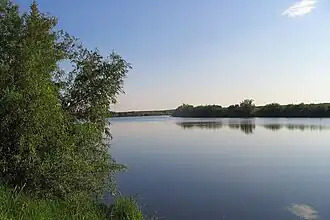 Вид с северо-восточного берега на юг