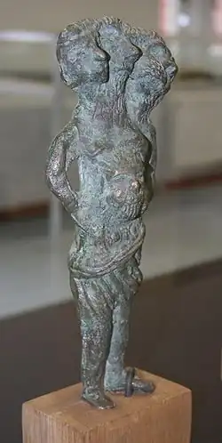 Прилвицкий идол бога Триглава из храма в Ретре