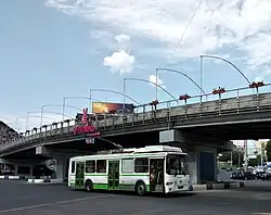 Троллейбус ЛиАЗ-5280 (ВЗТМ) №032 на площади Барекамутян