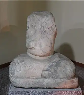 Мраморная статуя Бильге-хана