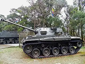 Тип 64 в школе бронетанковых войск Национальной армии Хукоу