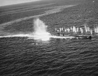 U-118 под атакой самолётов