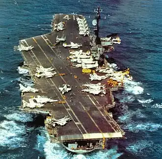USS Midway (CV-41) в Тихом океане, 30 Ноября 1974 года