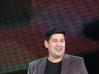 Гиззатуллин на VI фестивале-концерте исполнителей лучших песен года радиоканала «Юлдаш». Уфа, 6 февраля 2016 года