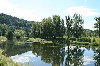 Река Уфа вблизи карстового источника Красный Ключ