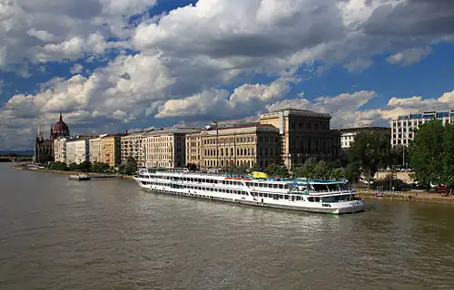 «Україна» в Будапеште&nbsp;— проект Q-053