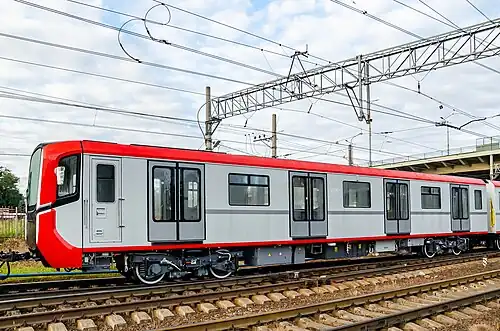 Головной моторный вагон 81-725.1