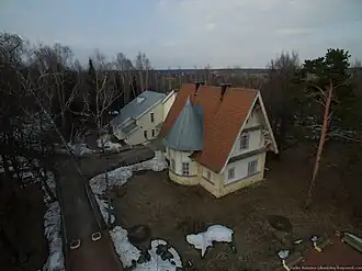 Вид с воздуха на «американский» (согласно охранным документам — «голландский») домик