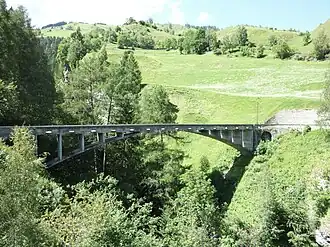 Мост Вальчиль[нем.] в коммуне Донат (о́круг Хинтеррайн, кантон Граубюнден, Швейцария)