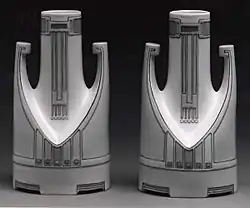 Две вазы. 1900—1905. Фарфор