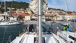 Яхты в порту Вела-Лука