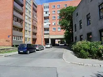 Вид в сторону улицы Ропажу