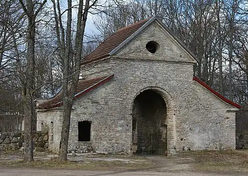 Ворота к комплексу мызы