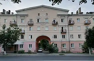 Выход на Большую Нижегородскую улицы Свердлова (через арку)