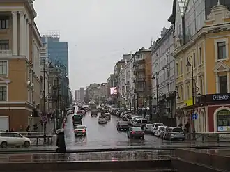 Начало проспекта, от площади Борцам за власть Советов на Дальнем Востоке.