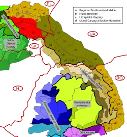 Центральные Бескиды, обозначенная на карте красным цветом (b)