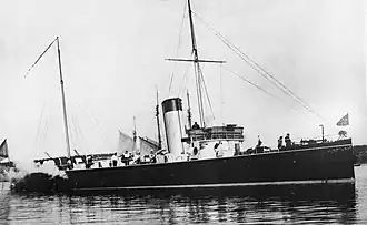 Минный крейсер «Воевода» на Большом Кронштадтском рейде.