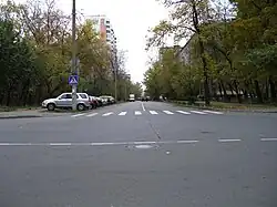 Начало переулка. Пересечение со 2-м Новоподмосковным переулком