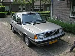 Volvo 340 GLE Millionaire, выпущенная в Нидерландах в 1988 году по случаю выпуска миллионного автомобиля 300 серии