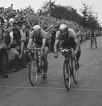 Финиш за 2-е место среди любителей