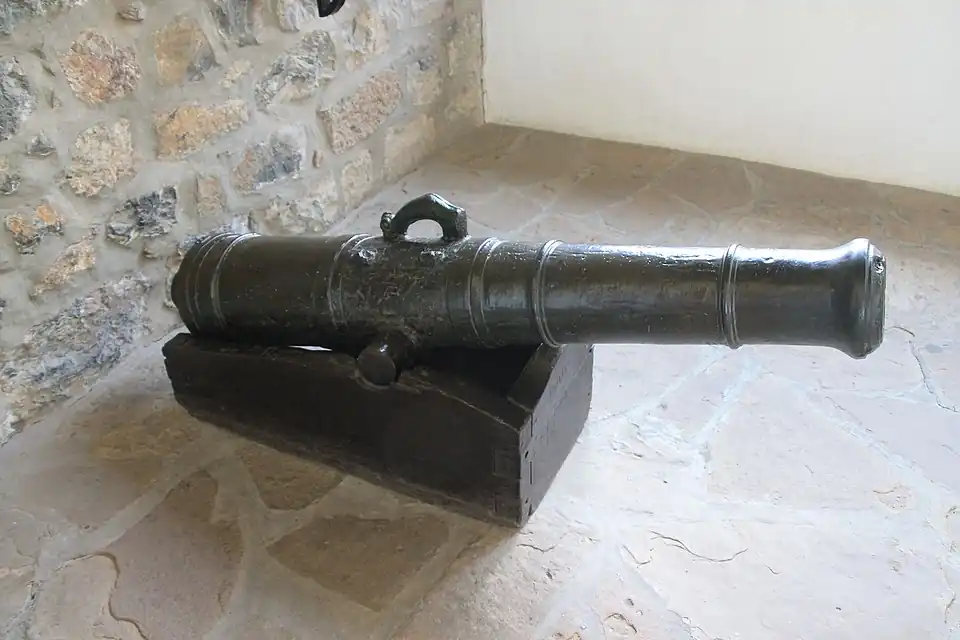 Пушка Карагеоргия («Абердар») с сохранившейся второй рукоятью