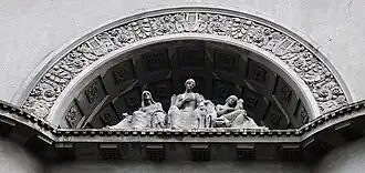 Фронтон доходного дома Стуловых, Москва, Малый Знаменский переулок, 8