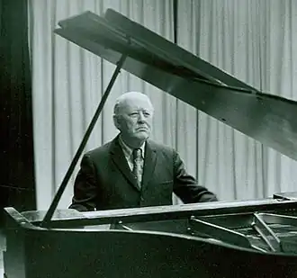 Уиллард Макгрегор (1975)