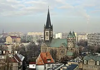 Вид на Костёл святого Карла Борромео[пол.] с улицы Гайовицкой