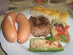 Колбаса и фаршированные кабачки