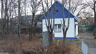 Станционное здание у восточной платформы.