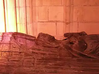 Надгробье Иоланды. Невер, кафедральный собор.