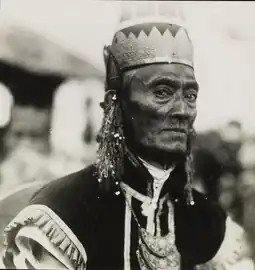 Участник шествия Гребег в кратоне